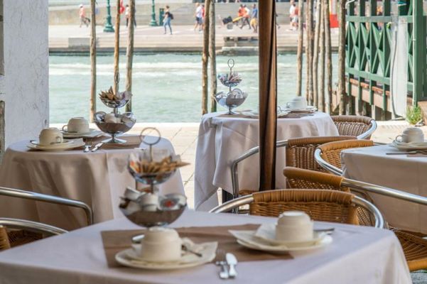 Hotel Antiche Figure