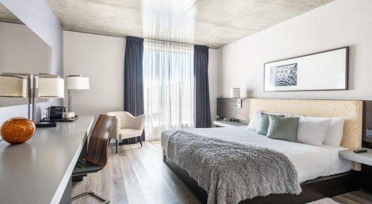 HOTEL10